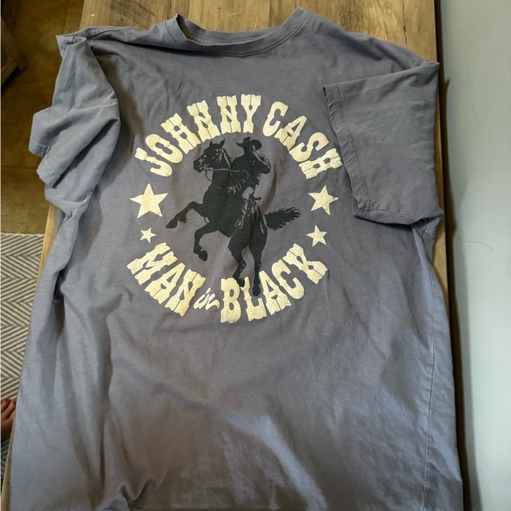 Johnny Cash 'Man in Black' Graphic Tee - Gray - Picture 3 of 6